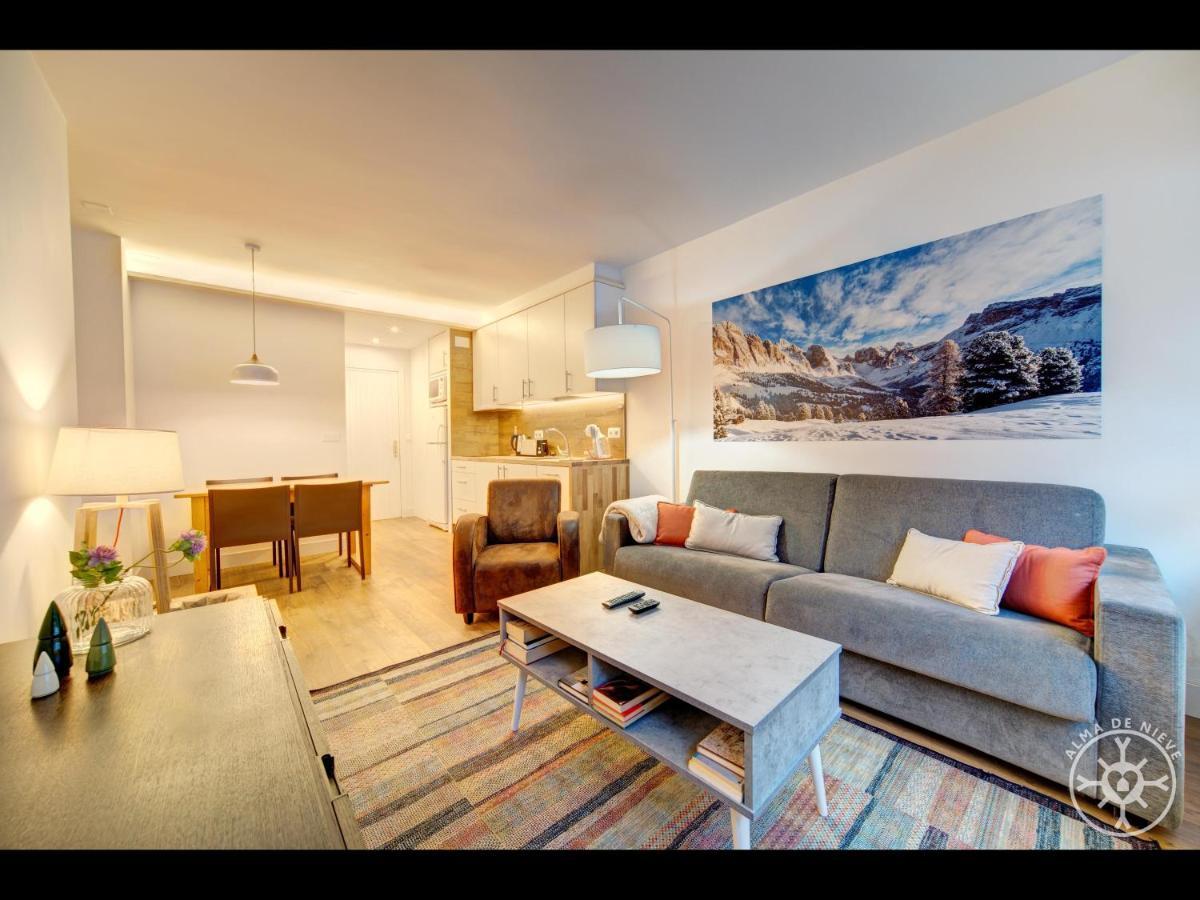 Salana De Alma De Nieve Apartment Baqueira Beret Exterior photo